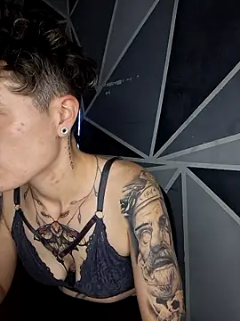 Snapshot of megan_NL chatting on December 17, 11:33 pm megan NL online show from December 17, 11:33 pm