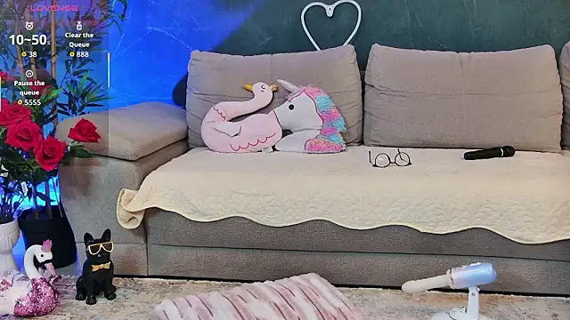 AlessiaDebbie online show from February 21, 9:05 pm