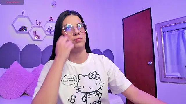 lunagomez24 online show from January 15, 1:54 am