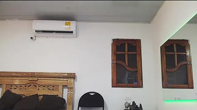 Snapshot of black_boy22_ chatting on November 27, 2:24 am black boy22 online show from November 27, 2:24 am