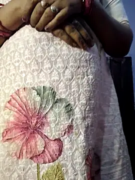 yamunna647 online show from January 17, 4:11 pm