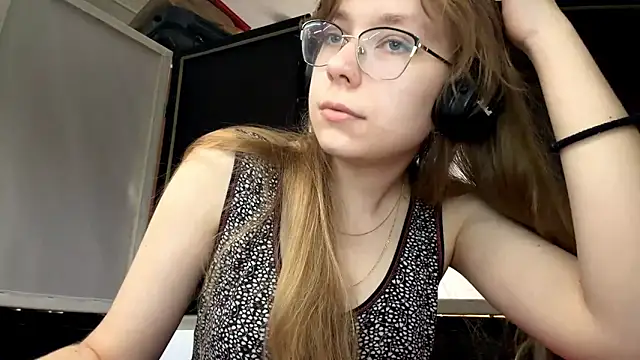 LouettaTornese online show from November 22, 8:57 am