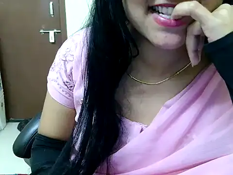 Snapshot of cute_girl_81 chatting on December 16, 7:41 pm cute girl 81 online show from December 16, 7:41 pm