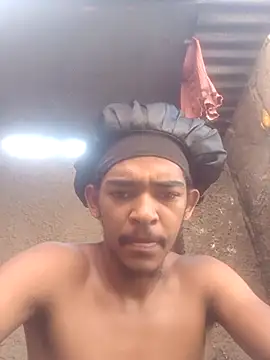 Eezxxx online show from February 6, 2:20 pm