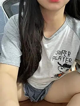 XndSeraphina online show from February 12, 9:37 am