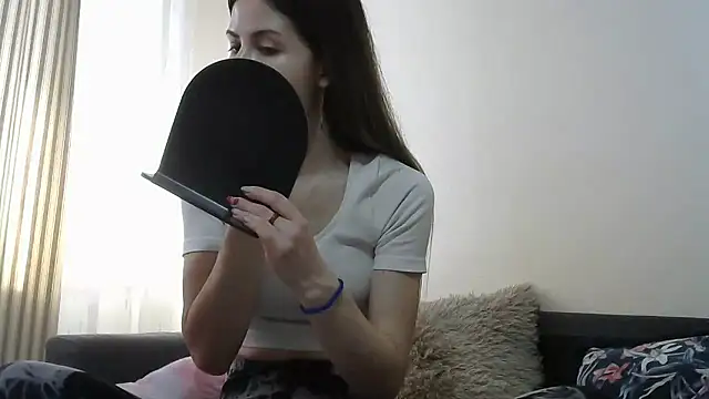 Erii18 online show from January 17, 12:32 pm