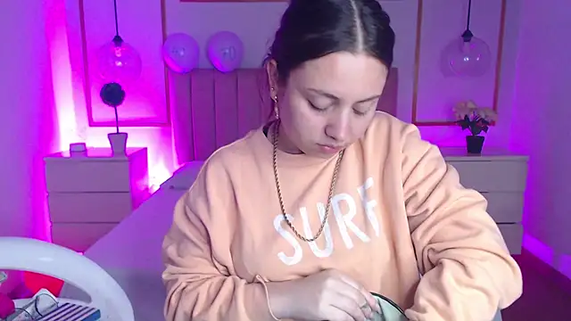 Alice Sinclair  online show from November 25, 12:27 pm