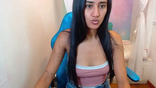 Snapshot of Meggan_James chatting on November 26, 11:44 am Meggan James online show from November 26, 11:44 am