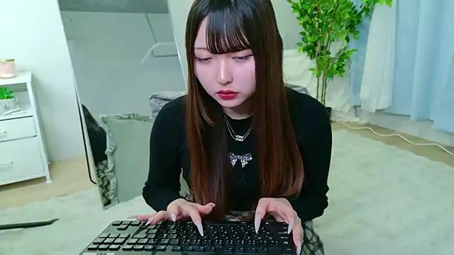  Sakura F online show from April 5, 3:31 pm