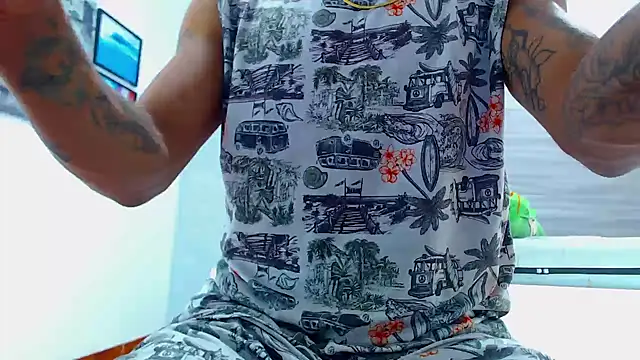 Hot Latino x online show from January 18, 12:42 pm