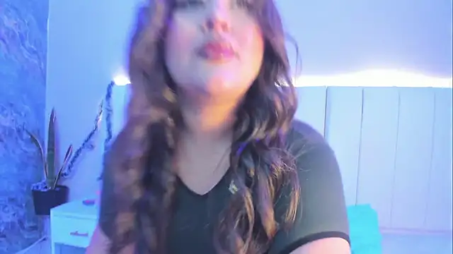 Snapshot of laurengarcia chatting on December 4, 10:46 am laurengarcia online show from December 4, 10:46 am