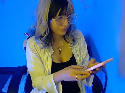 Snapshot of venus_222 chatting on December 2, 4:07 am venus 222 online show from December 2, 4:07 am