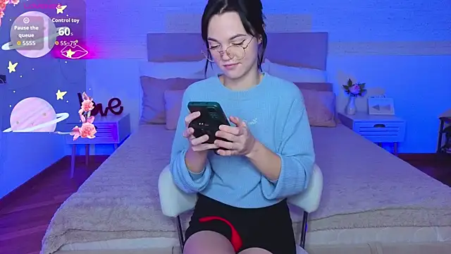 Camila 777  online show from November 29, 10:46 pm