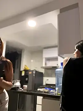 Snapshot of Maddy_evill chatting on December 15, 11:42 pm Maddy evill online show from December 15, 11:42 pm