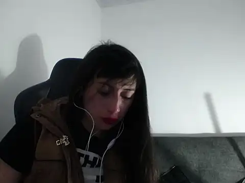 luisa homes online show from December 18, 11:00 pm