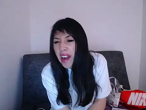 luisa homes online show from January 5, 6:00 pm