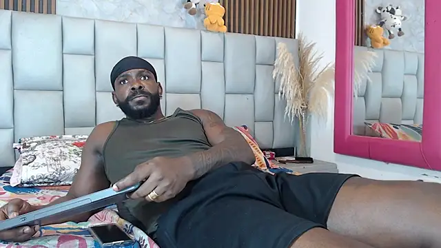 Snapshot of BlackEmperador chatting on November 27, 3:30 am BlackEmperador online show from November 27, 3:30 am