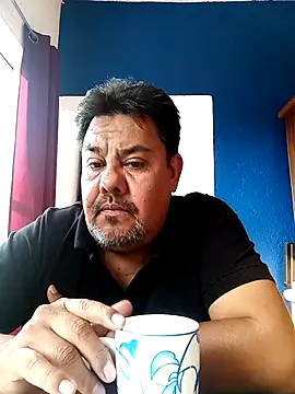 Snapshot of AlexCancun chatting on December 2, 3:29 pm AlexCancun online show from December 2, 3:29 pm