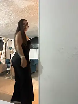 Snapshot of LyaRose chatting on December 3, 2:52 am LyaRose online show from December 3, 2:52 am