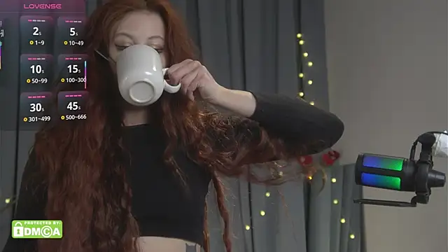 caty cuddly online show from January 6, 9:50 pm