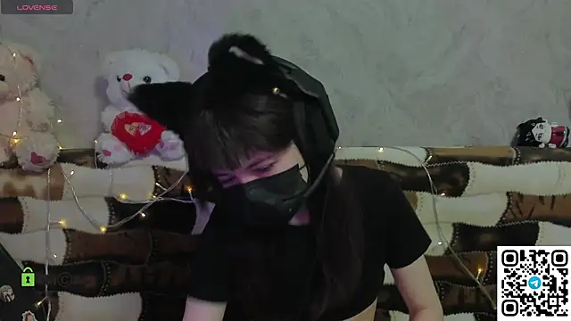 Snapshot of Ollie_Baird chatting on December 1, 5:01 am Ollie Baird online show from December 1, 5:01 am