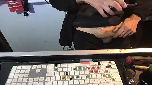 Snapshot of SinlessFreedom7 chatting on February 3, 6:40 am SinlessFreedom7 online show from February 3, 6:40 am