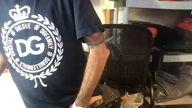 Snapshot of SinlessFreedom7 chatting on February 6, 5:49 pm SinlessFreedom7 online show from February 6, 5:49 pm