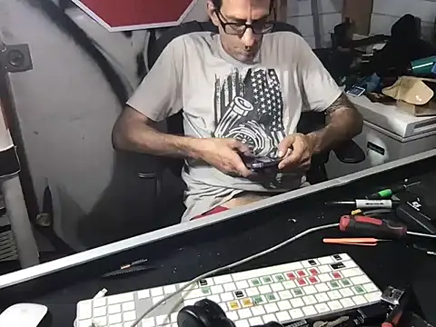 Snapshot of SinlessFreedom7 chatting on February 16, 5:53 pm SinlessFreedom7 online show from February 16, 5:53 pm