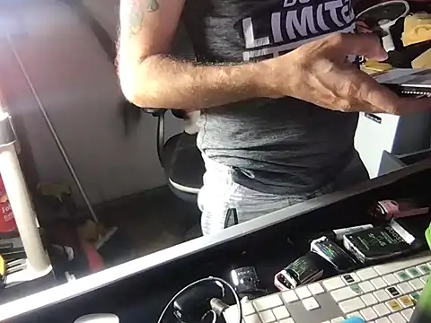 Snapshot of SinlessFreedom7 chatting on February 17, 5:59 am SinlessFreedom7 online show from February 17, 5:59 am