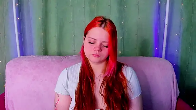 KellyFiery online show from May 24, 1:10 am