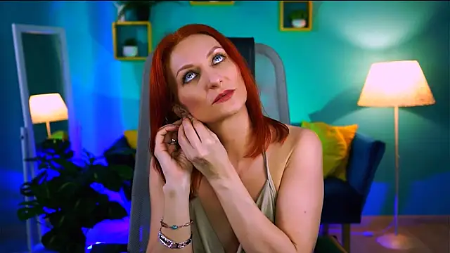 Snapshot of DianaTorrens chatting on February 10, 8:07 am DianaTorrens online show from February 10, 8:07 am