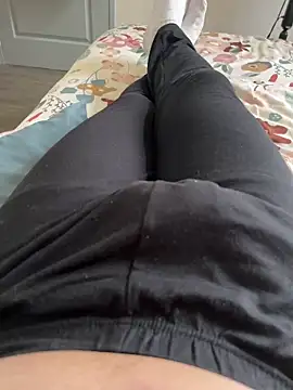 Snapshot of Lothentik chatting on February 19, 12:01 pm Lothentik online show from February 19, 12:01 pm