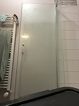 Snapshot of Lothentik chatting on February 20, 12:49 pm Lothentik online show from February 20, 12:49 pm