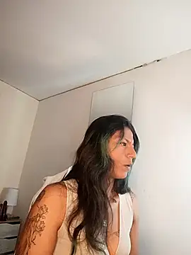 SamathaMay online show from April 3, 1:20 pm