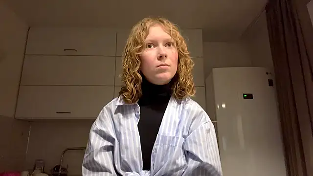 Snapshot of ElfriedaZwack chatting on November 28, 4:42 pm ElfriedaZwack online show from November 28, 4:42 pm