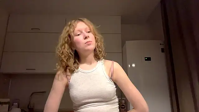 Snapshot of ElfriedaZwack chatting on December 3, 4:38 pm ElfriedaZwack online show from December 3, 4:38 pm