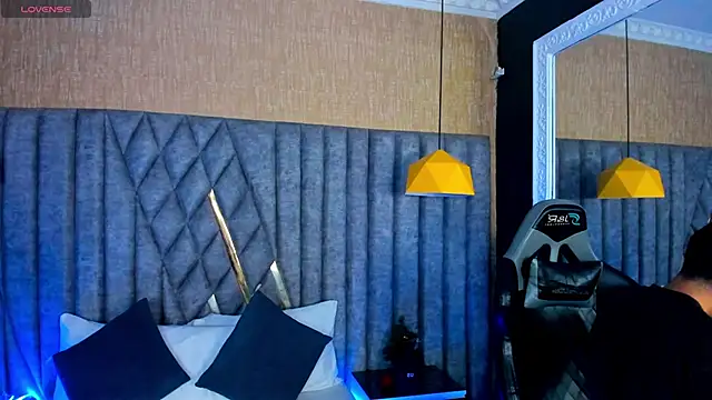 Snapshot of NicolaiKarav chatting on January 16, 12:42 pm NicolaiKarav online show from January 16, 12:42 pm