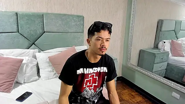 Snapshot of NicolaiKarav chatting on January 18, 11:58 am NicolaiKarav online show from January 18, 11:58 am