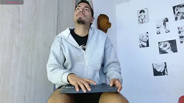 Snapshot of Henry_villa23 chatting on March 3, 7:25 am Henry villa23 online show from March 3, 7:25 am