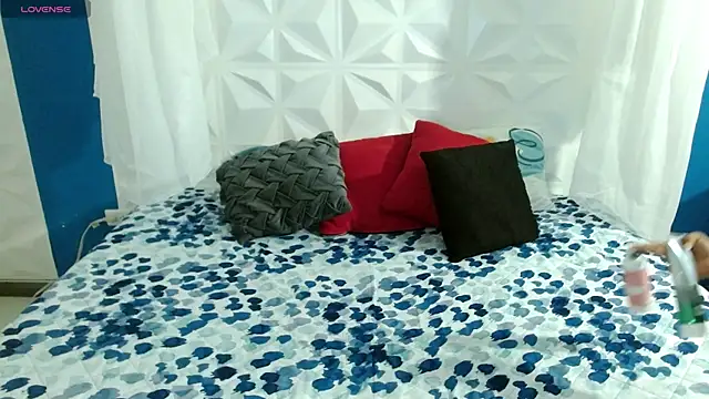 cataleya eebony online show from December 5, 11:08 am