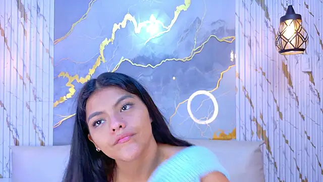 Snapshot of NIKIBUNNY chatting on December 4, 1:20 pm NIKIBUNNY online show from December 4, 1:20 pm