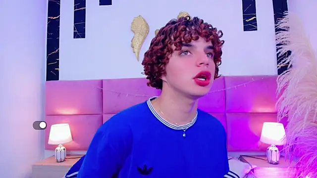 Skyee angel online show from January 7, 7:38 pm