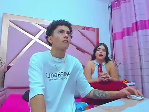 Snapshot of KittyANDjack chatting on December 14, 7:07 pm KittyANDjack online show from December 14, 7:07 pm