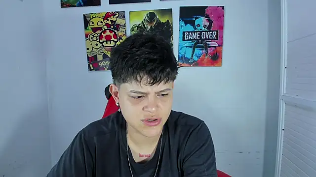 Snapshot of _ian_sweet chatting on December 5, 8:05 pm ian sweet online show from December 5, 8:05 pm