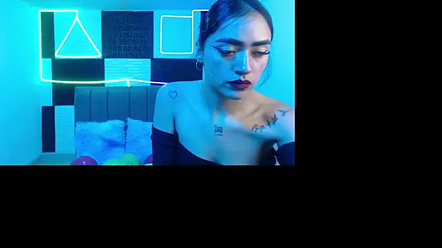 Snapshot of bonnie_blue_18 chatting on December 4, 2:15 pm bonnie blue 18 online show from December 4, 2:15 pm