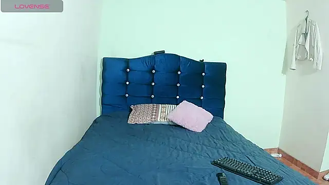 Snapshot of ashleey_palmer chatting on June 28, 12:33 pm ashleey palmer online show from June 28, 12:33 pm