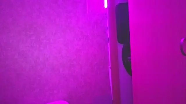 Snapshot of Malia_fox chatting on November 28, 6:54 pm Malia fox online show from November 28, 6:54 pm