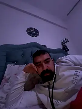 Snapshot of Ali2413 chatting on December 2, 9:43 pm Ali2413 online show from December 2, 9:43 pm