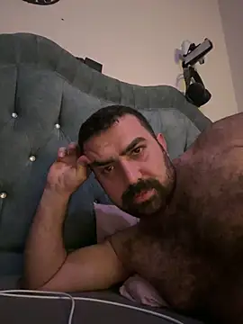 Snapshot of Ali2413 chatting on March 1, 6:43 pm Ali2413 online show from March 1, 6:43 pm