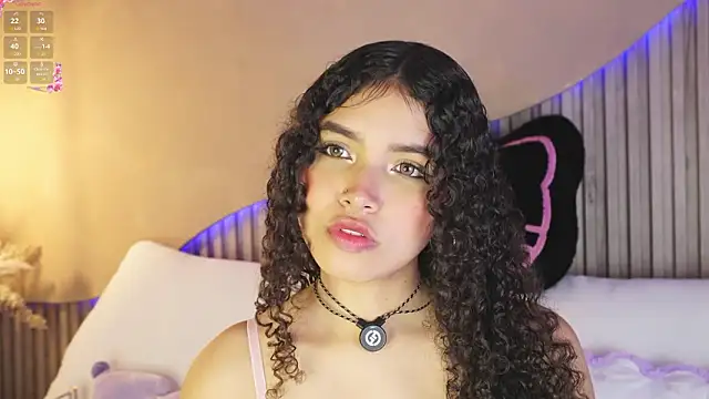 EloiseSweetxx online show from March 18, 12:19 pm